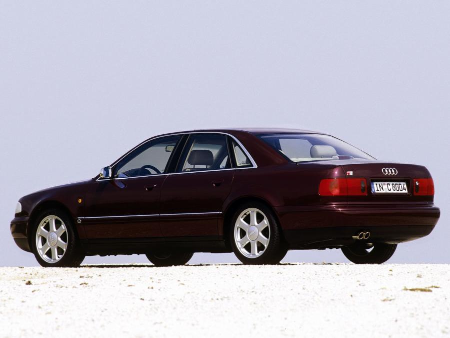  Audi S8 (D2) 1996 года  (фото 6 из 14)